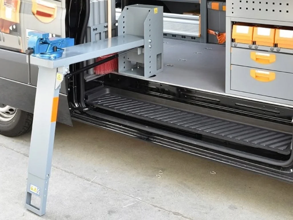 Składany moduł warsztatowy Work Top z nogą stabilizującą StoreVan
